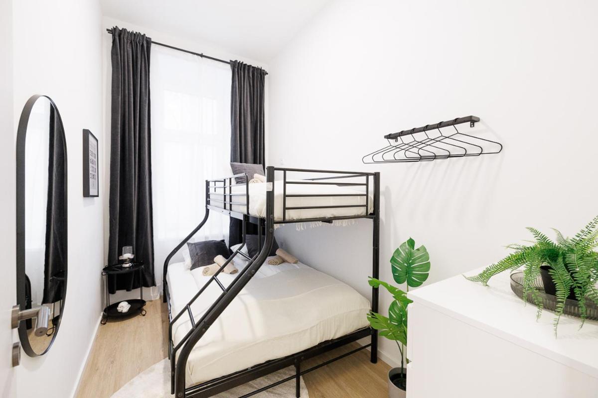 Central City Style Rooms By Home2 Bécs Kültér fotó